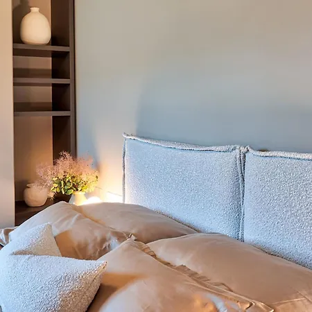 Griota For 8 People Near Umag With Private Pool, Jacuzzi & Sea View - Pet Friendly Villa Vilanija
