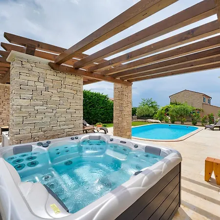 Griota For 8 People Near Umag With Private Pool, Jacuzzi & Sea View - Pet Friendly Vilanija