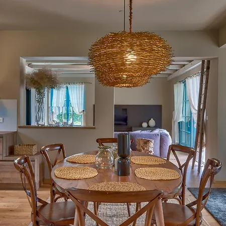 Griota For 8 People Near Umag With Private Pool, Jacuzzi & Sea View - Pet Friendly וילה