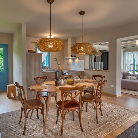 Griota For 8 People Near Umag With Private Pool, Jacuzzi & Sea View - Pet Friendly וילה Vilanija